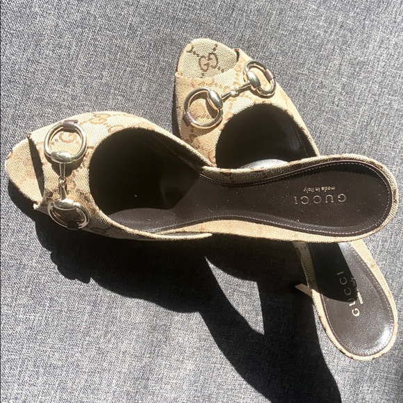 GUCCI HEELS - Picture 2 of 12